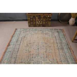 Alfombra Vintage de 5.7x8.6 pies, Alfombra Turca Grande, Alfombra de Lana Azul Marrón Estilo Suroeste - Product Image 4