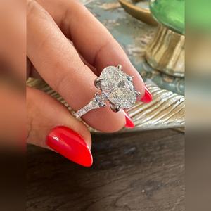 Bague en diamant de laboratoire taille ovale VVS1 3,00 CT, bijoux de fiançailles et de demande en mariage, prix d'usine à prix réduit - Product Image 5