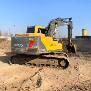 Excavatrice d'occasion Volvo EC140DL, 14 tonnes, modèle 2024, 800 heures, en stock, à vendre. - Product Image 2