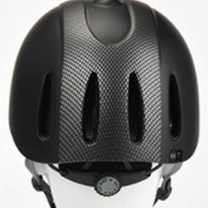 Casco de equitación con sistema de correas ajustables para un ajuste seguro y uso estable durante actividades de equitación - Product Image 5