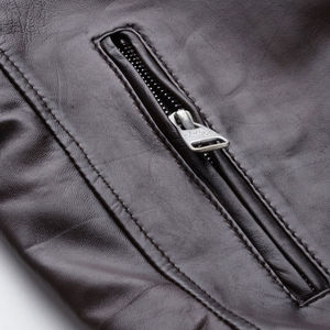 2025 ropa al aire libre chaqueta de cuero de peso pesado para hombres chaqueta de cuero de motorista impermeable con cremallera para hombres servicio OEM personalizado - Product Image 5