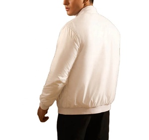 Chaqueta Bomber de Satén Reversible con Logotipo Personalizado de Nuevo Diseño para Hombre, Chaqueta Bomber Corta Informal de Nailon con Cremallera para Invierno y Actividades al Aire Libre - Product Image 2