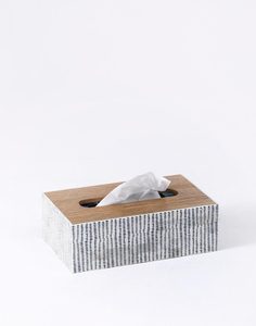 Cubierta Decorativa para Caja de Pañuelos Multiusos, Diseño Moderno y Minimalista de Prisma Designs, Porta Servilletas Cuadrado para Baño y Sala de Estar - Product Image 1