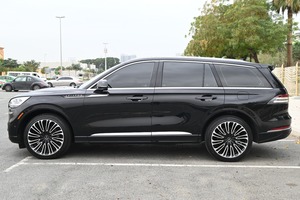 Lincoln Navigator Presidential 2018 Nuevo/Usado, Especificaciones GCC, Asientos de Cuero Automáticos, Techo Panorámico, Faros LED en Venta - Product Image 3