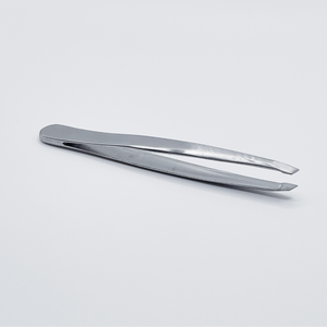 Pinzas para cejas de Punta inclinada de alta calidad con acabado de arena Diseño único - Product Image 2