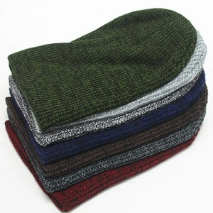 Bonnet noir personnalisé hiver logo brodé vente en gros chapeaux d'hiver tricoté plaine bonnet jacquard - Product Image 5