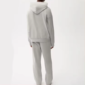 Ensemble survêtement femme avec logo personnalisé, sweat à capuche zippé et jogging, ensemble survêtement femme avec bande latérale - Product Image 4