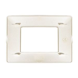 Placa de Cobertura de Tecnopolímero de 3 Módulos, Color Arena - Product Image 2