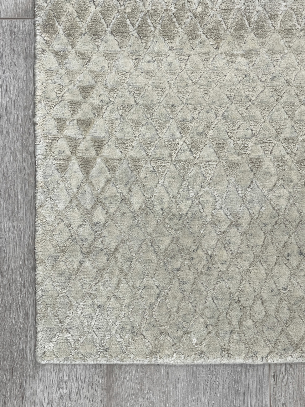 CLOSE UP IVORY