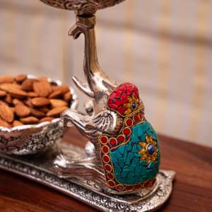 Caja de lujo Upside Trunk Elephant para servir frutos secos en Diwali con detalles de cuarzo mandarina y lapislázuli - Product Image 4