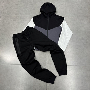 Conjunto de ropa personalizada para hombre con chándal diseñado para entrenamientos de jogging y uso casual que ofrece comodidad, durabilidad y estilo. - Product Image 5