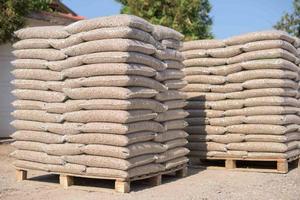 Granulés de bois de qualité supérieure en gros, livraison rapide, combustible de chauffage en vrac, briquettes de pin pur, prix abordable, granulés de biomasse en gros de qualité supérieure - Product Image 2