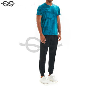 Camiseta ligera de competidor atlético para hombre personalizable transpirable tejido cuello redondo secado rápido alta Impresión de logotipo personalizado - Product Image 4