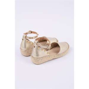 Alpargata cerrada con cuña baja - Product Image 3