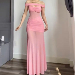 ชุดเดรสยาวรัดรูปผ้าตาข่ายซีทรู แต่งระบายช่วงเอว ไหล่เดียว สไตล์ปาร์ตี้ คลับแวร์ ซับในสีแดง ผ้าตาข่ายสีดำ ดีไซน์หรูหรา ทรงเข้ารูป - Product Image 4