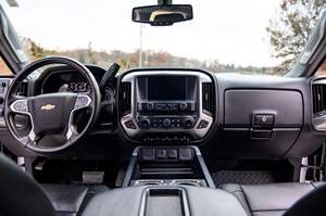 TOP DEMAND 2015 Chevrolet Silverado 2500HD LTZ 4x4 TRANSMISSION AUTOMATIQUE Duramax Turbodiesel V8 4WD - Product Image 2