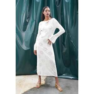 Robe longue Belen à taille naturelle avec motif floral, respirante, modèle 2793 - Product Image 1