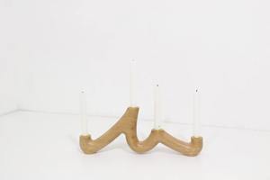 Candelabro de Madera de Roble Macizo Hecho a Mano de Primera Calidad, Candelabro Cete de Cuatro Brazos, Disponible al Mejor Precio - Product Image 4