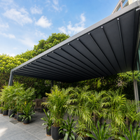 Pergola pliante élégante et imperméable, auvent rétractable à couverture intégrale pour terrasse de restaurant