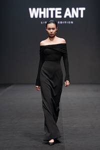 Feminine Style Women'S <b>Skirt</b> Set <b>Long</b> Shape Eco-Friendly Fabric Obie Maxi <b>Skirt</b> Women'S Clothing Whiteant Clothing Manufacturers - Product Image 2