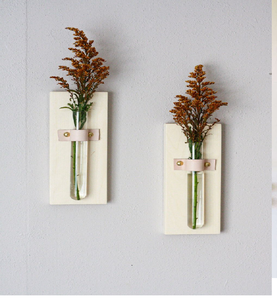 Người trồng tường bằng gỗ hình tam giác hình học với ống nghiệm. Trạm Tuyên Truyền hiện đại. Có sẵn với giá bán buôn. - Product Image 4