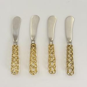 Nouveaux modèles de couteaux à beurre en métal robuste, finition argentée, avec poignées uniques et fantaisistes plaquées or, de conception originale. - Product Image 2