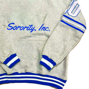 Sweat-shirts en chenille à manches longues imprimés décontractés bleu royal et blanc, col rond, délavage acide, lettrage brodé, sororité, fraternité - Product Image 3