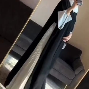 Premium femmes élégant modeste brodé à la main Abayas tissu respirant plis latéraux formel traditionnel dubaï robes musulman - Product Image 1