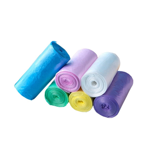 Doublure de poubelle noire en plastique PE écologique personnalisée OEM conception de gousset latéral de rouleau impression de logo coloré pour supermarché - Product Image 4