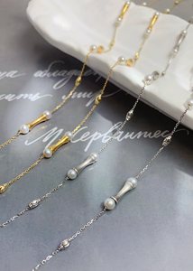 Collana Certificata Lerca con Coda di <span class=keywords><strong>Sirena</strong></span> in Oro 18k Au750, Perla Naturale d'Acqua Dolce Bianca Personalizzata, Catena <span class=keywords><strong>da</strong></span> 60cm per Donna - Product Image 6