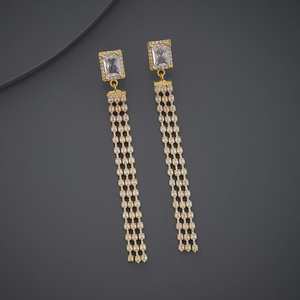 Modernos Pendientes de Aro y Colgantes 183572 con Diseño Chic de Borlas y Flores, con Acentos de Perlas y Diamantes para Fiestas, Hechos de Aleación de Zinc - Product Image 4