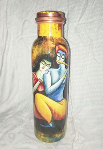 Nouvelle bouteille d'eau en cuivre à motifs floraux disponible en différents designs avec un travail d'impression incroyable Meilleure qualité Grossiste d'Inde - Product Image 6