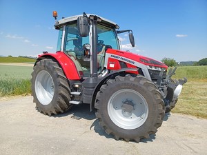 Tractor Massey Ferguson 100HP 4WD a la venta | Potente maquinaria agrícola en stock Precio bajo y entrega rápida garantizada - Product Image 2