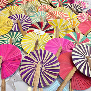 Éventail en feuilles de palmier, feuilles de palmier traditionnelles, éventail décoratif artisanal pour cadeau de mariage, utilisation événementielle, option de logo personnalisé du Vietnam - Violet - Product Image 3