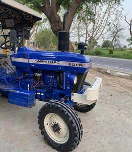 Tracteur à roues Farmtrac 60 2WD 2014 avec moteur à engrenages durable et boîte de vitesses utilisée - Product Image 1