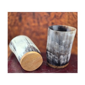 Tasse en corne naturelle et verre fait à la main collection polie rustique pour bar de cuisine fête à thème médiévale décoration et idées de cadeaux - Product Image 3