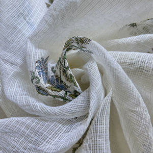 Tela de Algodón Estampada a Mano con Diseño Floral Azul Buti Minimalista - Product Image 3