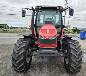 รถแทรกเตอร์มือสอง Massey Ferguson 5611 ดีเซล 4x4 ขับเคลื่อน 4 ล้อ 70 แรงม้า สำหรับงานเกษตรกรรม - Product Image 1