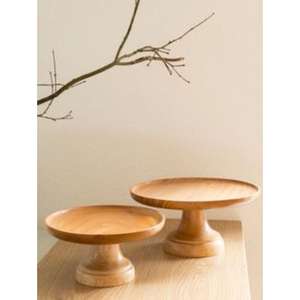 Support à gâteau en bois durable artisanal fait à la main avec détails raffinés Dessert élégant servant pour les grandes célébrations - Product Image 1