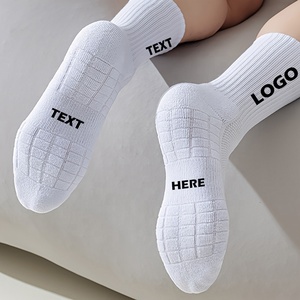Chaussettes de sport personnalisées pour hommes et femmes, chaussettes de course et de basketball respirantes avec fond en tissu éponge, logo personnalisé - Product Image 5