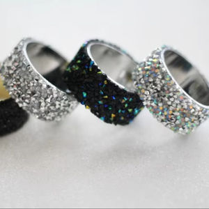 ห่วงรัดผ้าเช็ดปากทำจากไม้และเรซินพร้อมด้วยการออกแบบสองโทนสีสูงใช้ซ้ำได้สำหรับรับประทานอาหารโรงแรมร้านอาหารบ้านห้องครัว - Product Image 1