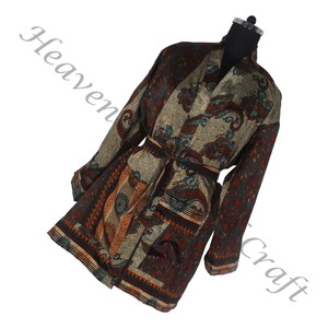 KS003 2024 Vintage seda Sari Floral estampado corto Vintage Sari Kimono Long Beach Cover UP vestido étnico indio Maxi Albornoz vestido - Product Image 6
