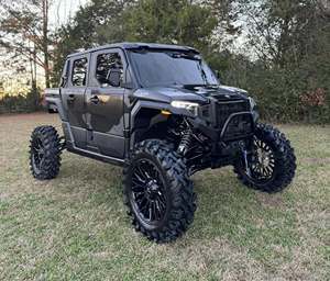 Polaris Xpedition 1000 XP Crew 4WD UTV con Neumáticos 35x12.50R17, Transmisión Automática, Certificado por la EPA - Product Image 1