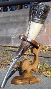 Corne de Viking faite à la main avec support Design de fantaisie décoratif sculpté écologique de bonne qualité en forme naturelle - Product Image 4