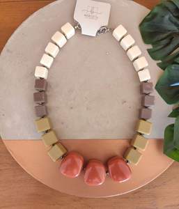 Collar de Cuentas de Resina Ligero Hecho a Mano con Cadena de Eslabones de Joyería Vintage Colorida para Bodas - Product Image 6