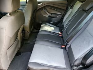 Offre exceptionnelle : Ford C-Max Energi S E FWD d'occasion - Prêt à être expédié - Product Image 3