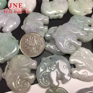 Pendentif d'éléphant en jade naturel du Myanmar, espèce de glace cireuse, ornement de jade d'éléphant stupide, vente en gros de jade de quatre fêtes - Product Image 3