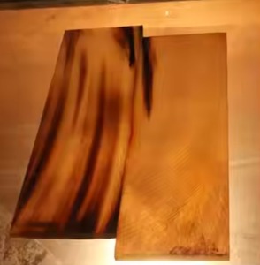 Hornnatural propose des assiettes plates polies naturelles artisanales dans les tons blanc à brun foncé pour les lunettes Technique Raw - Product Image 3