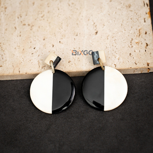 Pendientes redondos de cuerno de buey natural de artesanía de Vietnam, nuevo diseño, venta al por mayor personalizada, accesorio de moda de gran oferta - Product Image 2