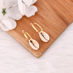 Pendientes de Aro Pequeños Chapados en Oro de Moda para Mujer, Pendientes de Diseñador de Latón, Pendientes Hechos a Mano, Joyería de Moda para Mujer - Product Image 2